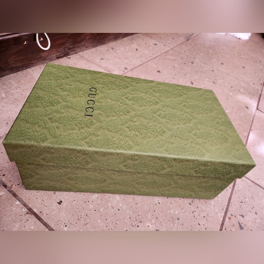 Box - Picture 4 of 5